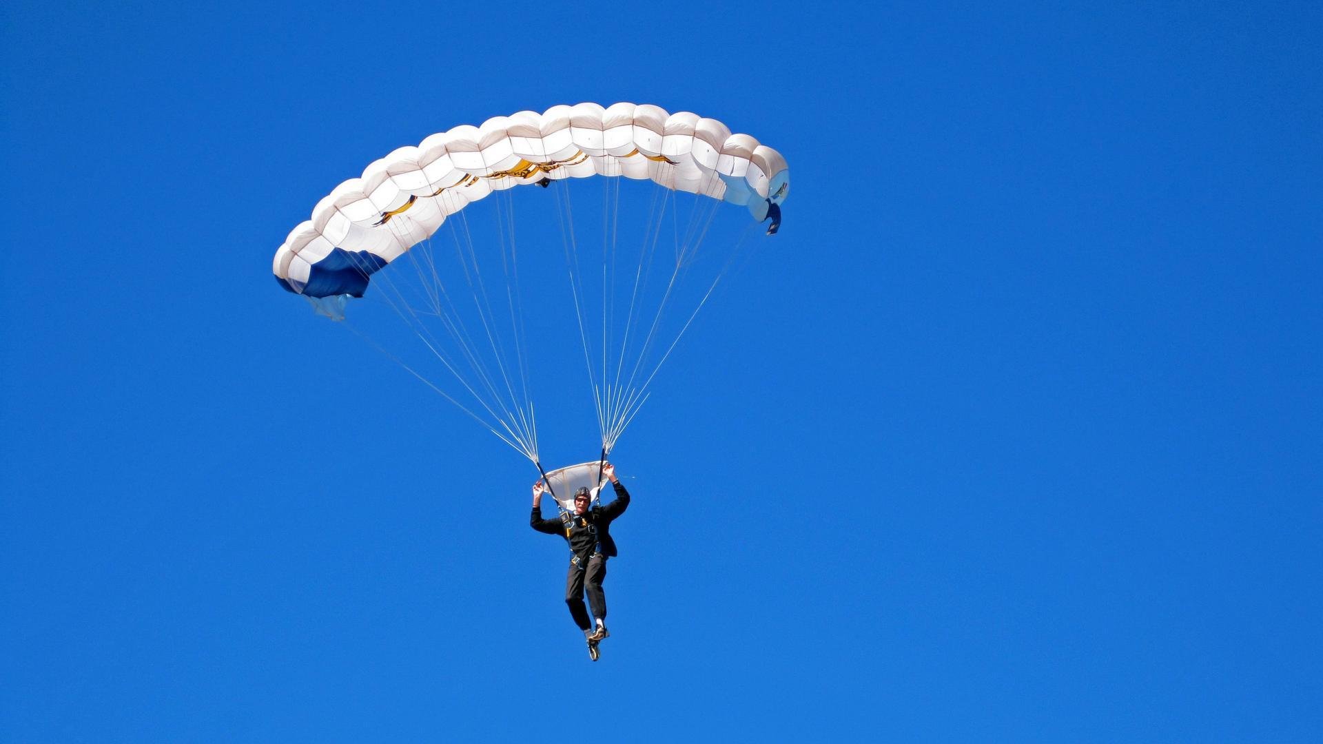 希腊队在比赛中获得令人惊讶的胜利，希腊选手赛后泪奔